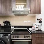Calm And Elegant Apartment Near Yas Island